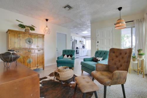 Deerfield Beach Casa | Walk to Ocean Chic Deerfield Beach Cottage!