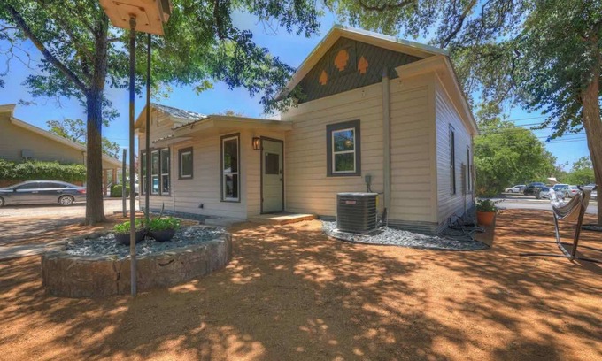 New Braunfels Casa | Walk to Schlitterbahn With Firepit