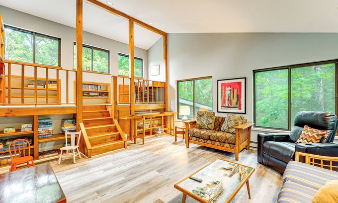 Montague Casa | Walk to Semi-Private Beach: Lake Michigan Getaway