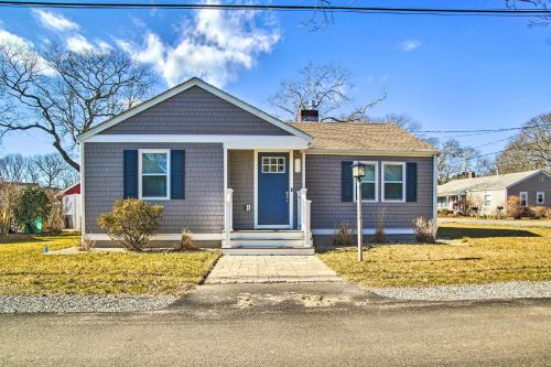 Buzzards Bay Casa | Walk to Shore Updated Buzzards Bay Cottage!