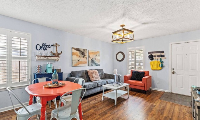 Panama City Casa | St. Andrews Sleeps 4 Walk to dinner & the bay!