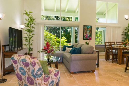 Princeville Casa | Walk to the Beach and Westin Sleeps 6