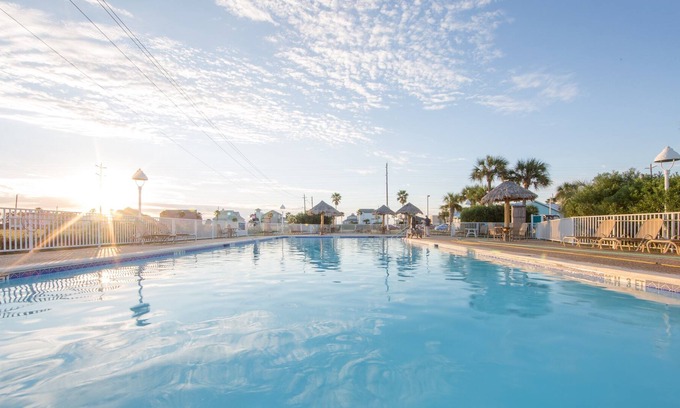 Galveston Villa | Playa al otro lado de la calle | Mini golf de 18 hoyos + piscina espectacular al aire libre