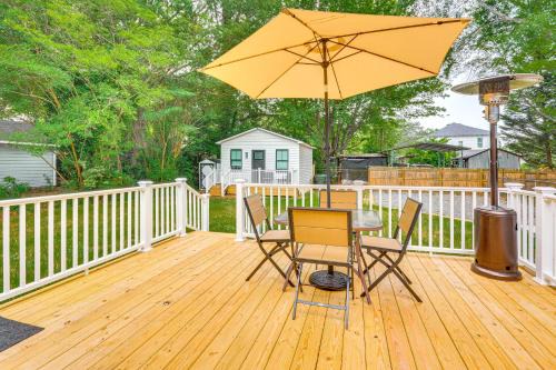 Lexington Casa | Walk to Uptwn Lexington Modern Retreat with Porch!
