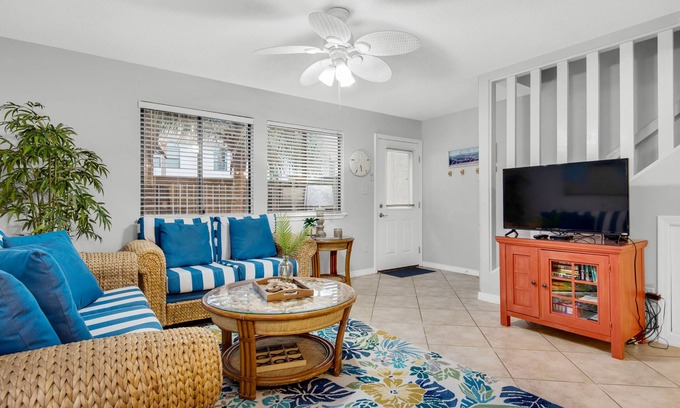 Sugar Beach Condominio | 🏝️Walk2Beach-Pool-Santa Rosa Sound-2BR Sugar Beach F-26