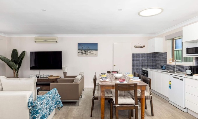 Anna Bay Casa | Walking Distance to Birubi Beach