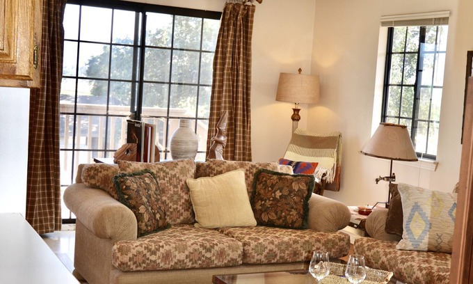 Solvang Otro | Walking distance to Los Olivos on working ranch in wine country.