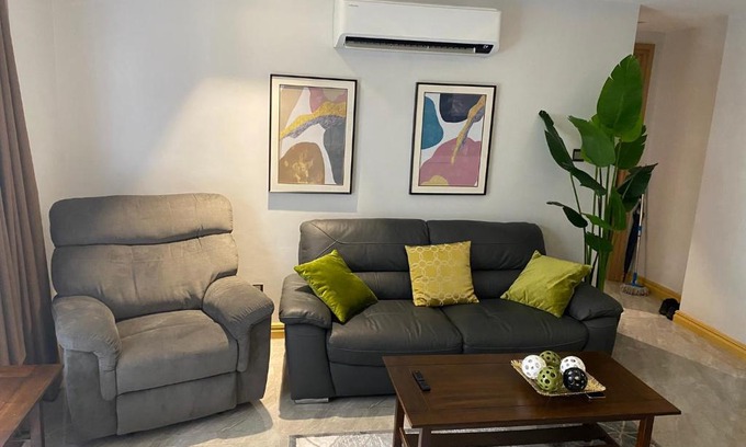 Balibago Apartamento | Walking Street Condo Beautiful 1 king bedroom