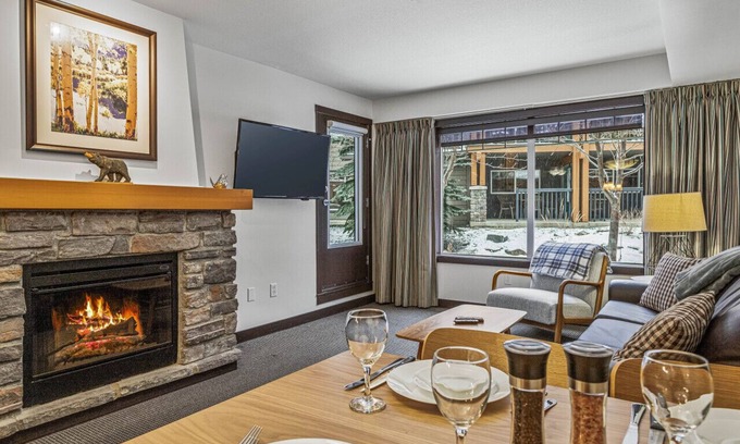 Copperstone Resort Apartamento | Walkout to Hot tub | BBQ | Clean & Cozy 1 Bed Unit