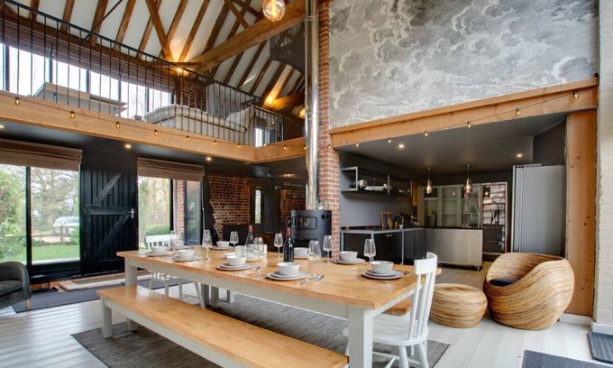 Toft Monks Casa | Walnut Barn - Cuatro Habitaciones Casa, Capacidad 8
