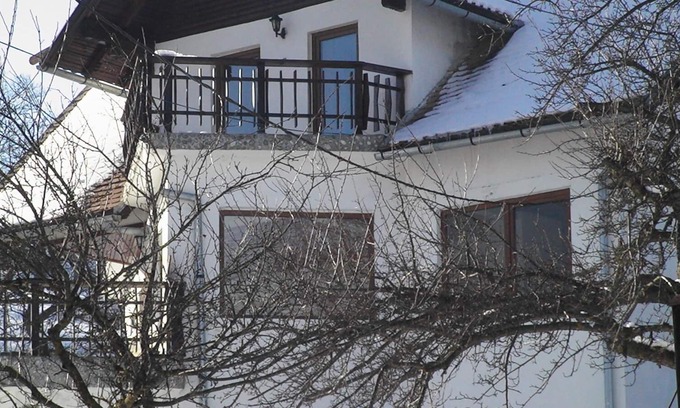 Bran Chalet De Esquí | La casa de Waltraud a poca distancia del castillo de Bran está a 2,2 km y 1 km a la pista de esquí