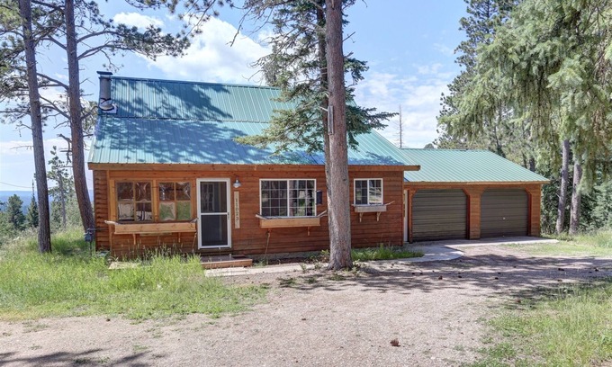 Lead Cabina | Wanderlust Cabin - With private hot tub!