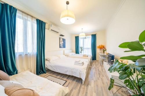 Huaihai Road Commercial Area Apartamento | WangYue - Paris Fashion ShFinacial Center Landmark view 2 King Beds Flat