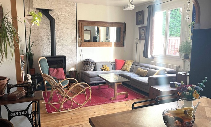 Villenave-d'Ornon Casa | Warm and colorful townhouse