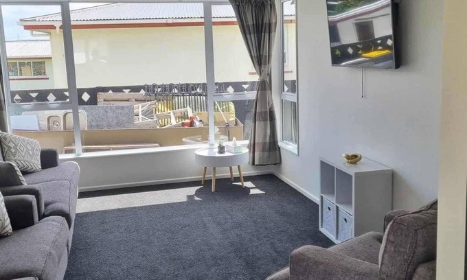 Invercargill Casa | Warm and Cosy - 3 Bedroom Home