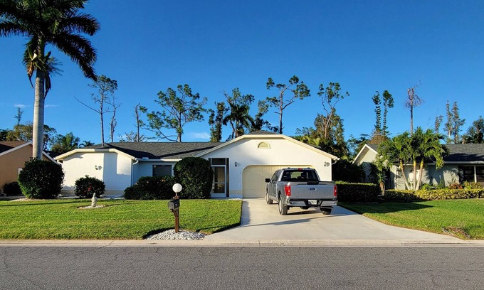 Brookshire Lakes Casa | Warm and exciting Floridian getaway. Near the beach, downtown, and all the fun!
