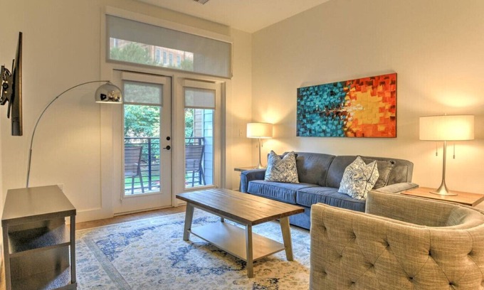 Downtown Asheville Apartamento | Nuevo y lujoso condominio de 1 hab / 1 baño ubicado en el corazón del centro de Asheville ~ 55 S. Unidad de mercado # 204