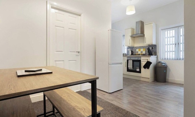 Stockton-on-Tees Apartamento | Warm & Inviting 4-Bed on Church Road, Sleeps 4
