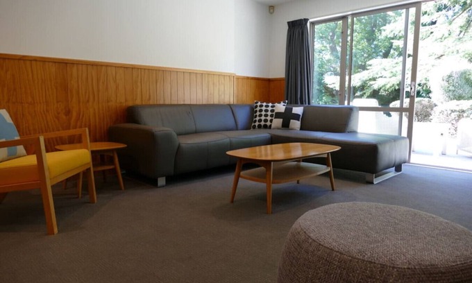 Upper Riccarton Casa | Warm & Welcoming on Athol