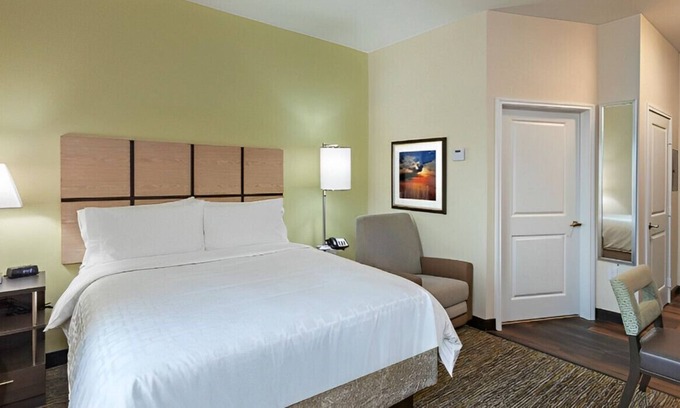 Pasadena Casa | Warm & Welcoming Suite to Stay! W/ Free Parking
