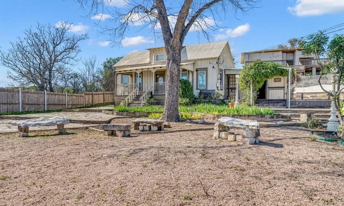 New Braunfels Casa | Warm Wooden Vibe 2BR Home | Grill | Outdoor Dining
