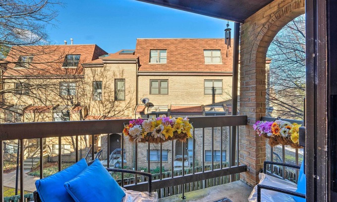Fort Lincoln Casa | Washington DC Townhome 4 Mi to National Mall!