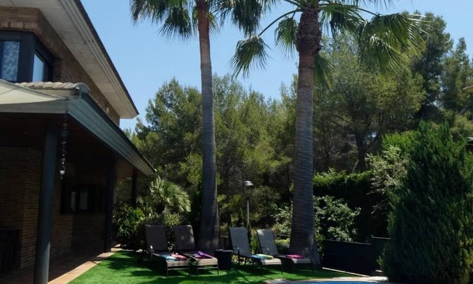 Canyelles Villa | Washingtonia Villa near Sitges