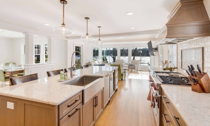 Amesbury Casa | Watch Eagles Soar at RiverBend: Waterfront Luxury suites, gourmet kitchen Fast WiFi