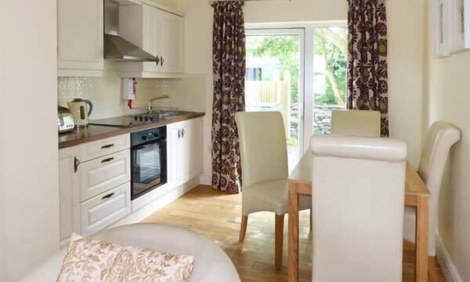 Valentia Island Cabaña | WATCH HOUSE COTTAGE, pet friendly in Knightstown, County Kerry