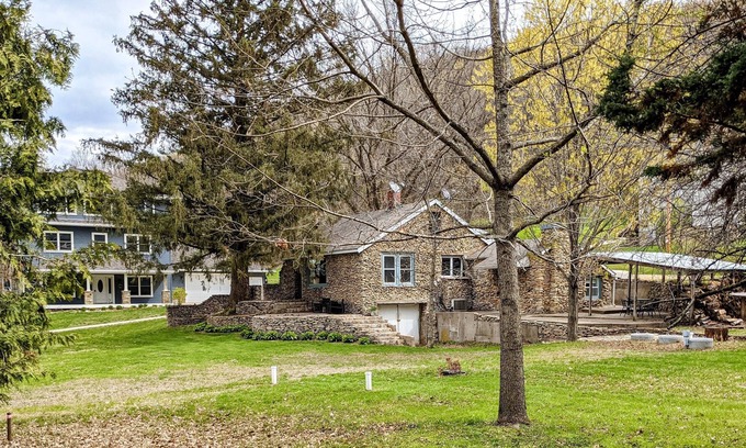 Bagley Casa | Watch the river flow past as the eagles soar overhead.