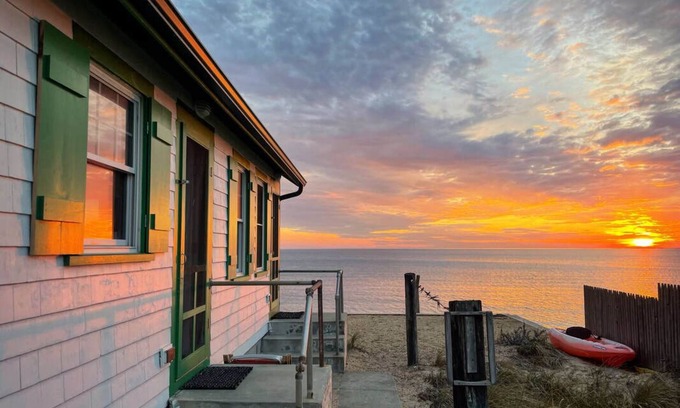 North Truro Cabaña | Water Front Days Cottage #15 (2255)