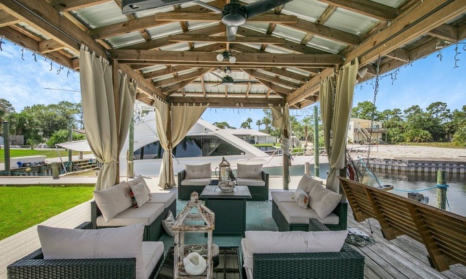 Orange Beach Villa | Frente al agua en casa con muelle y pesca