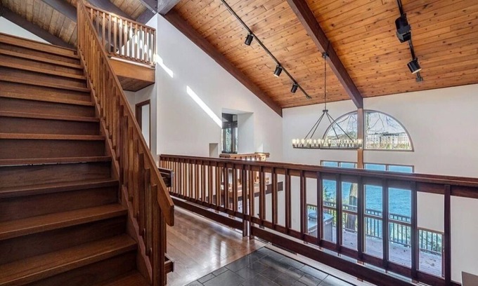 Downtown Casa | Water's Edge on the Savannah River. Only 3 miles from the Master's, sleeps 9!