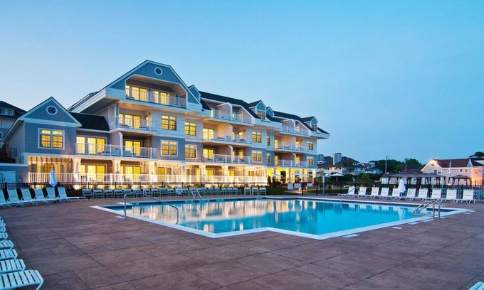 Westbrook Center Complejo | Water's Edge Resort y spa con piscina cubierta y al aire libre y playa. Condo Sleeps 4