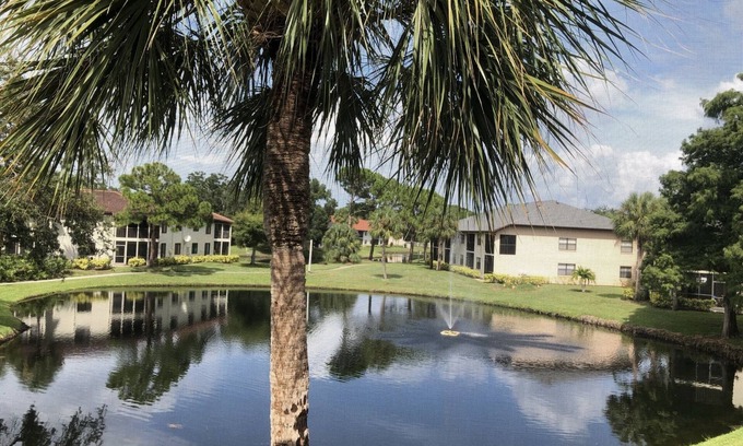 Trailer Estates Condominio | Water view 2 bedroom Condo in Shorewalk 15 min to Anna Marie Island 5 min to IMG