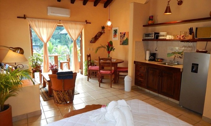 Boca de Tomatlan Apartamento | WATER VIEWS! Luxury Boho In-Village Apt #3