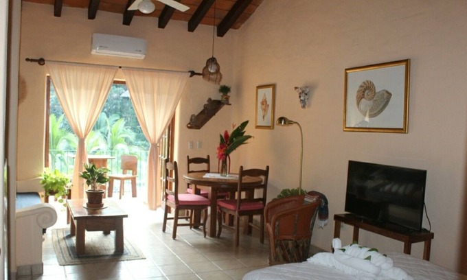 Boca de Tomatlan Apartamento | WATER VIEWS! Luxury Boho In-Village Apt #4