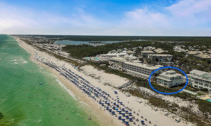 Gulf District Casa | Location Location Watercolor beach front home