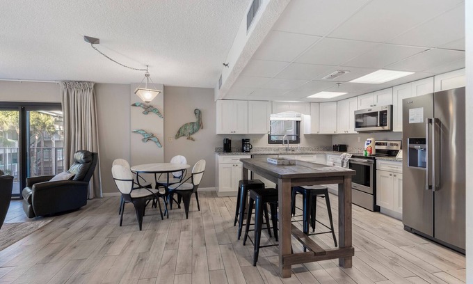 Lower Grand Lagoon Condominio | Watercrest 210- Sleeps 12 - Free Beach Chairs!
