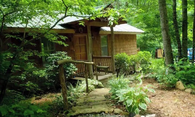 Swannanoa Cabaña | Waterfall Cottage near Asheville, North Carolina