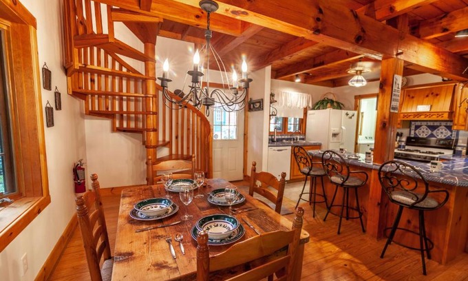 Boone Casa | Waterfall Cottage