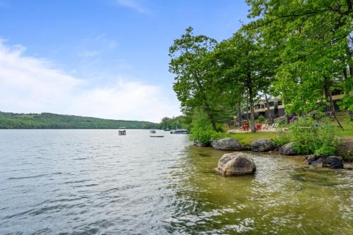 Holderness Casa | Waterfront 2 bed 2 bath (Suite 2)