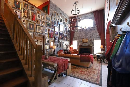 Lake Berkley Casa | Waterfront 6-Bedroom Wizarding Villa in Lake Berkley Near Universal Studio's Harry Potter