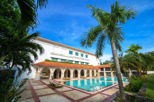 Mactan Export Processing Zone Hotel | Waterfront Airport Hotel and Casino