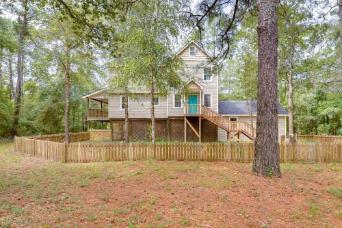 Burgaw Casa | Waterfront Burgaw Vacation Rental with Private Yard!