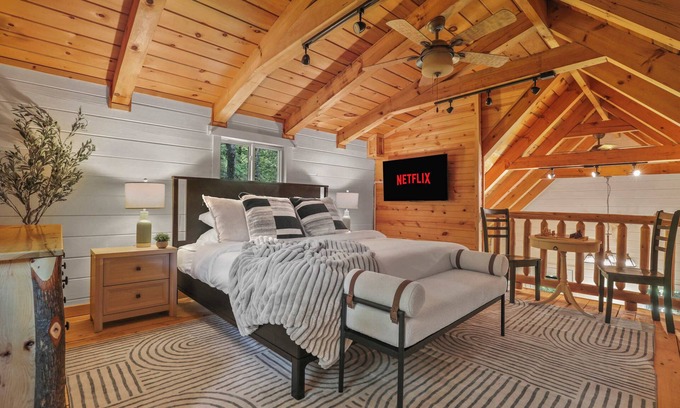 De Soto Cabina | Waterfront Cabin - Sauna - Fire Pit - Private Deck