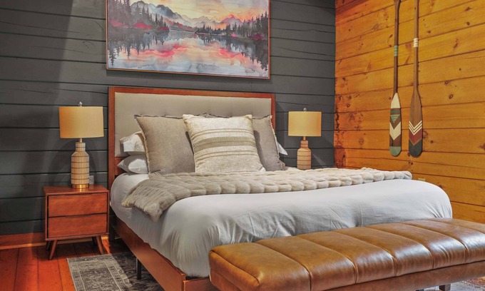 De Soto Cabina | Waterfront Cabin - Sauna - Fire Pit - Bluff Views