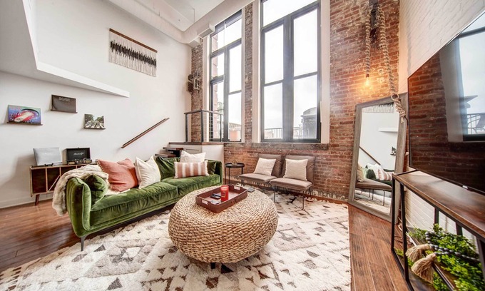 Downtown Cleveland Apartamento | Waterfront Cleveland Apt ~ 1 Mi to Downtown