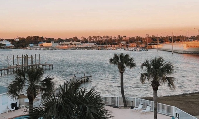Lower Grand Lagoon Condominio | Waterfront Condo