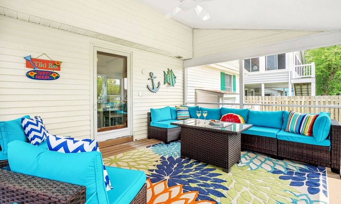 West Ocean City Casa | Waterfront Coastal Casual Home with Screened Deck + Boat Dock + Dog-Friendly!